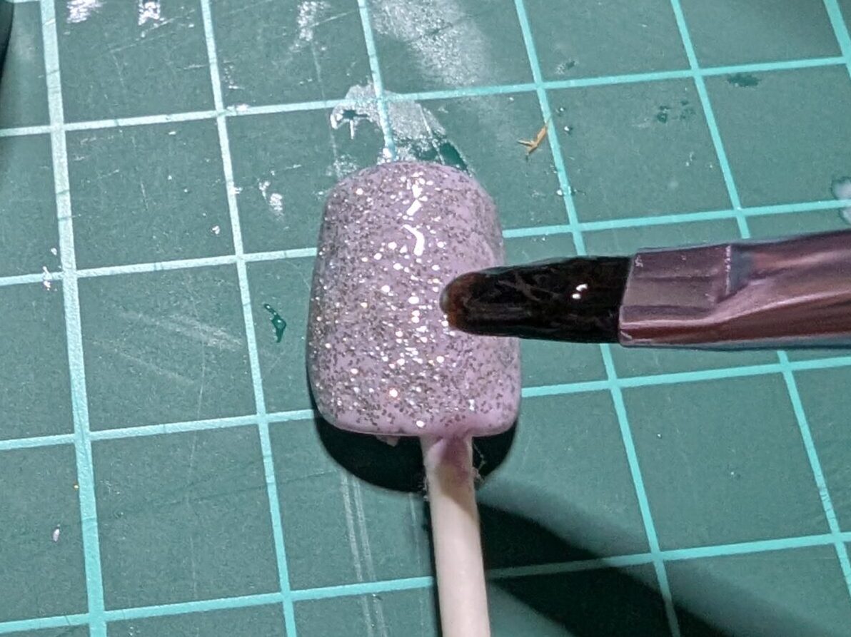 パーツをのせるところにアイシングジェル