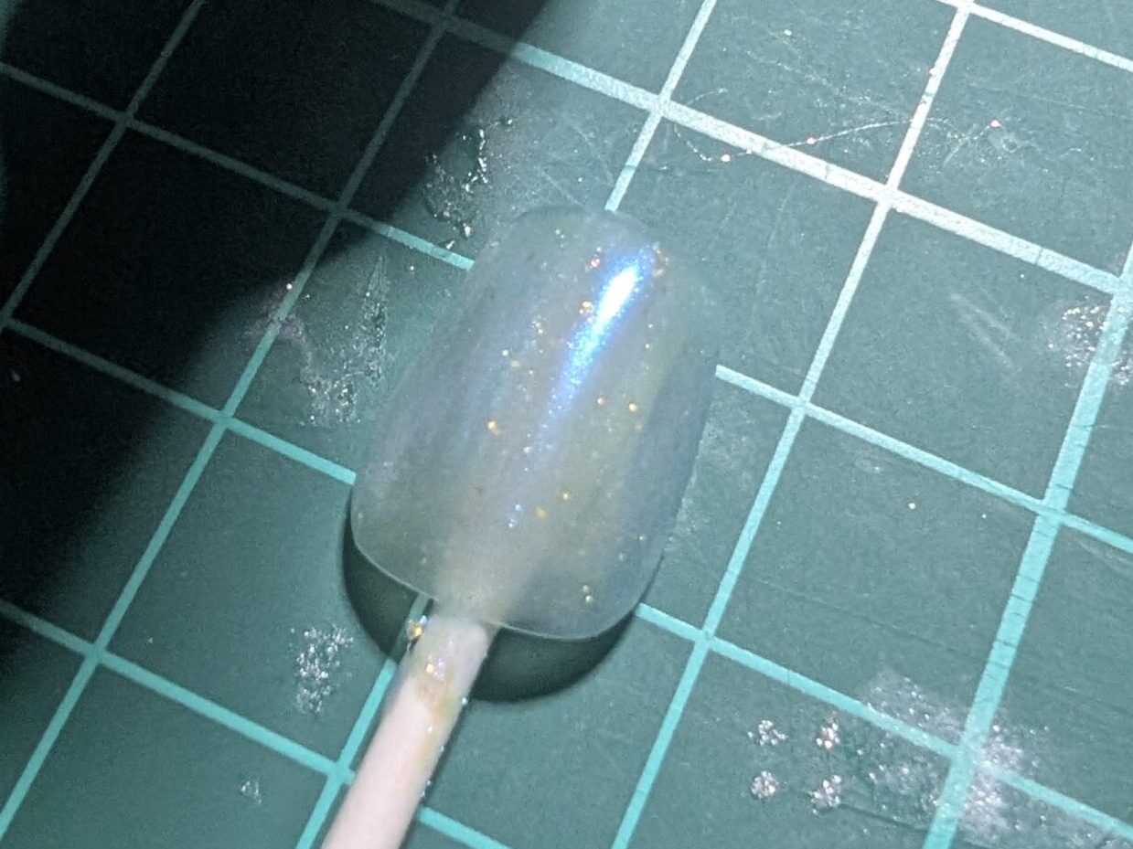 水色のオーロラネイル